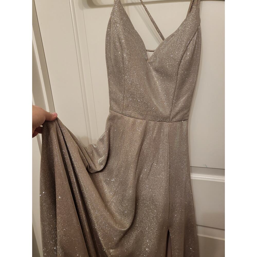 Windsor Sparkly Gold Formal Dress Size 1/2 - Picture 8 of 13